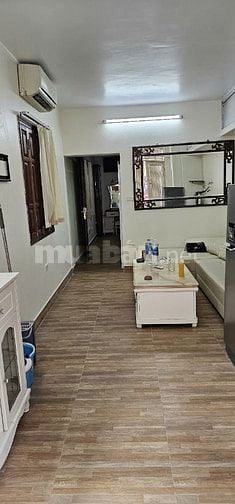 Cho thuê nhà ngõ 189 phố Thanh Nhàn, ô tô đỗ cửa 