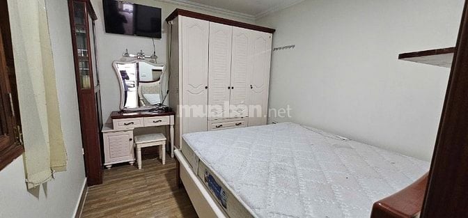 Cho thuê nhà ngõ 189 phố Thanh Nhàn, ô tô đỗ cửa 