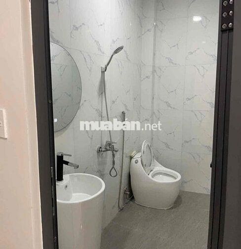 NHÀ MỚI XÂY 2LẦU 4PN GẦN CHỢ VƯỜN LÀI