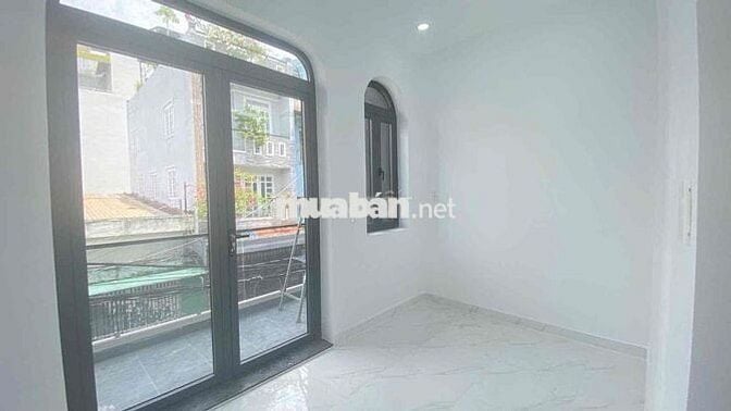 Bán nhà có phòng ngủ trệt cho người lớn tuổi nhà mới hẻm xe tải