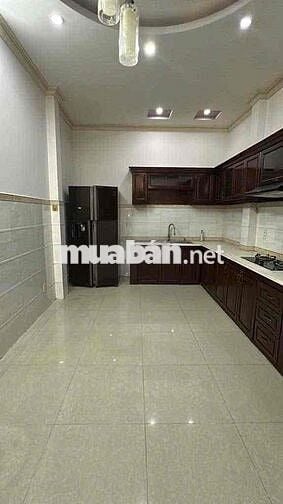 NC P11. tân bình 5pn 5wc - HXH - có sân thượng