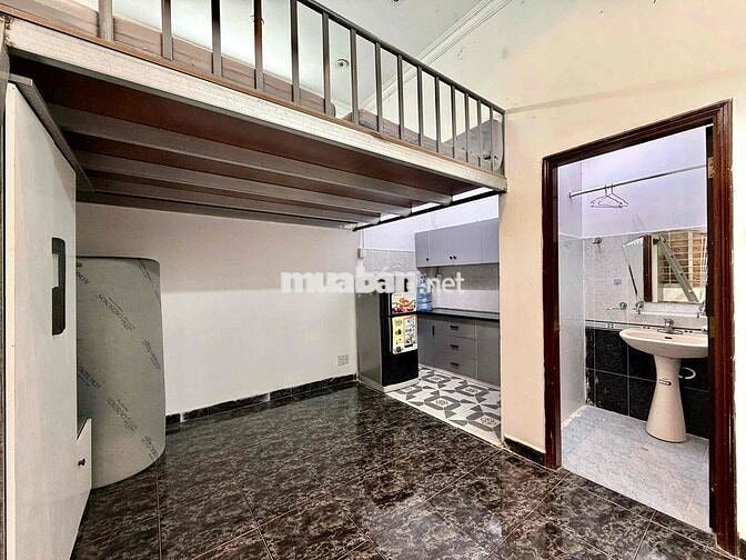 Cho Thuê Căn Hộ Gác Full Nội Thất Rộng 25m2 Ngay Đại Học Kinh Tế UeH