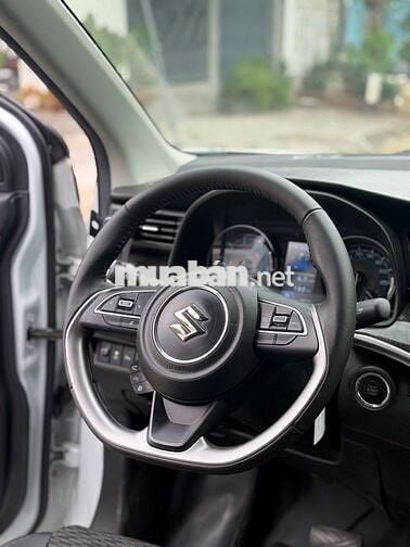 Suzuki XL7 2024 Trắng 16.000 km Tự động