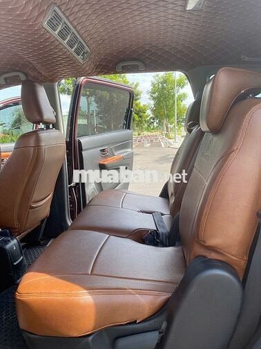 Suzuki Ertiga Hybrid 2023 Số sàn Đỏ rượu vang