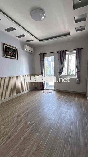 NC P11. tân bình 5pn 5wc - HXH - có sân thượng