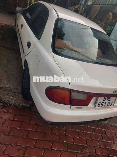 Mazda 323 2000 Trắng