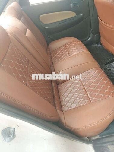 Mazda 323 2000 Trắng