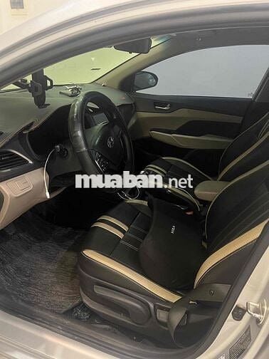 Hyundai Accent MT Base 2020 Bạc