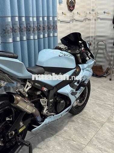 Suzuki GSX 1000 Xanh nhạt