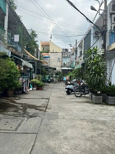 BÁN GẤP NHÀ HXH BÌNH THỚI, KHU NỘI BỘ AN NINH, GIÁ TỐT