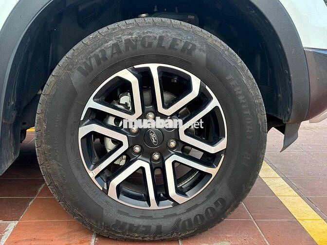 Ford Ranger Sport 4x4 2025 SIÊU ĐẸP, GIÁ CÓ TL