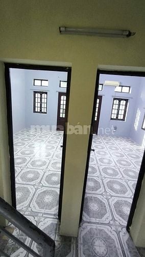 Cho thuê nhà 677 Nguyễn Khoái, quận hai Bà Trưng, ôtô đỗ cửa