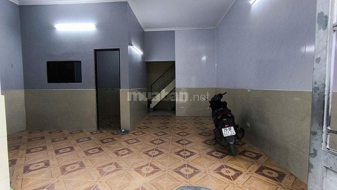Cho thuê nhà 677 Nguyễn Khoái, quận hai Bà Trưng, ôtô đỗ cửa