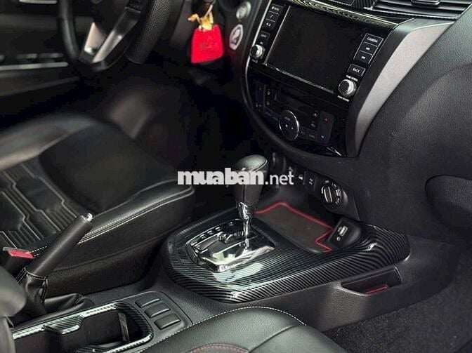 Nissan Navara VL 4x4 2021 Xám
