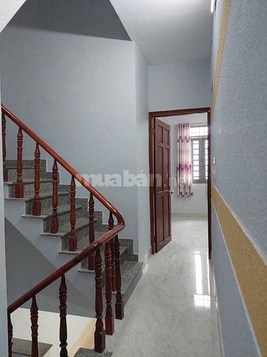 cho thuê nhà hẻm rộng xe hơi 7 chổ 2 chiếc quay đầu thoải mái