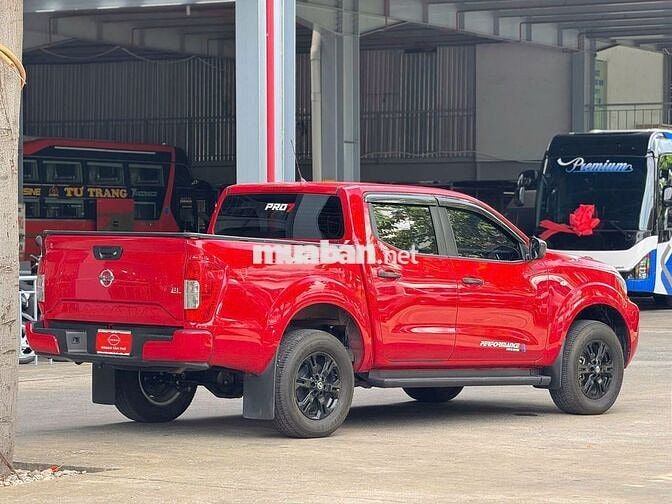 Nissan Navara EL 2024 Đỏ 14.000 km