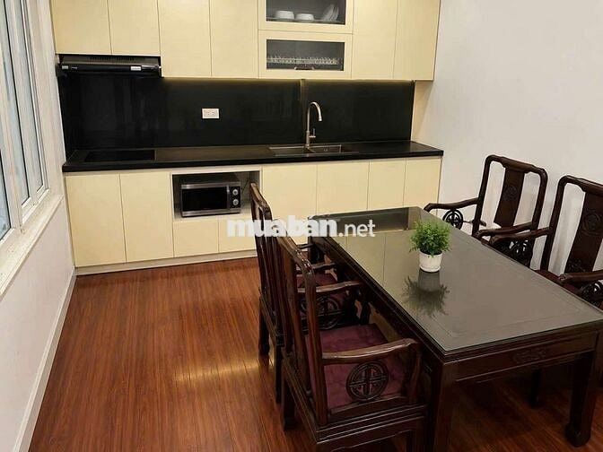 Cho thuê nhà Hoàng Hoa Thám 50m², 4 tầng, gần mặt phố, 15 triệu/tháng