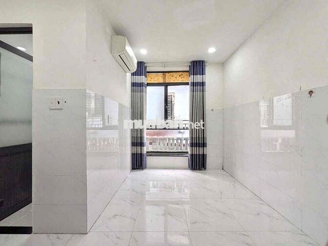 STUDIO CỬA SỔ TRỜI NGAY KHUÔNG VIỆT GẦN ĐH VĂN HIẾN, ĐẦM SEN. Q11, Q10
