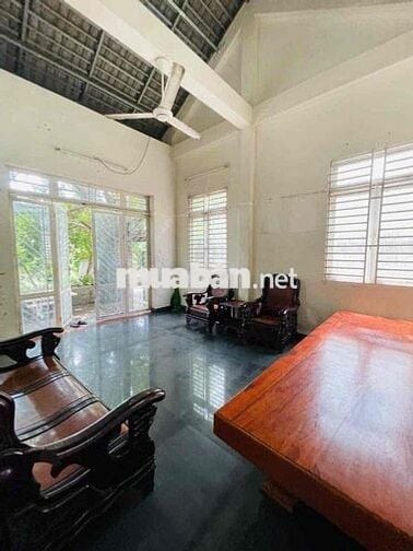 Nhà cấp 4 sân vườn rộng 200m2 hẻm xe hơi tại đường 22 Linh Đông