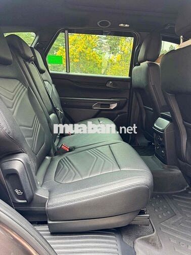 Ford Everest Titanium 2025 Nâu 5.900 km