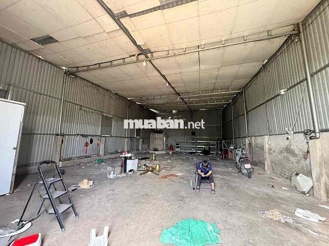 Thuê Kho 300M giá 10tr có 3pha