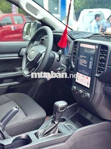 Ford Ranger XLS AT 2026 Tự động Xám 6.000 km