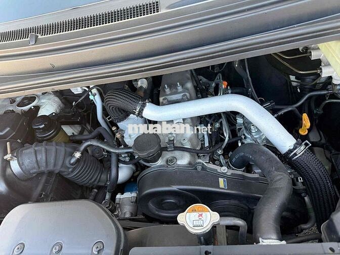 Hyundai Starex 2016 9 chỗ Dầu Trắng