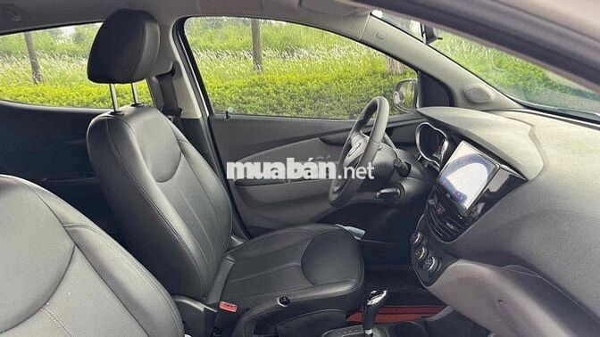 VinFast Fadil Base 2022 Trắng zin 3,1v km siêu moi