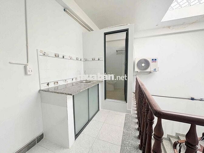 GIÁ RẺ GẦN ĐẠI HỌC VĂN HIẾN - CẦU BÀ TÀNG - TIỂU HỌC NGUYỄN TRUNG NGAN