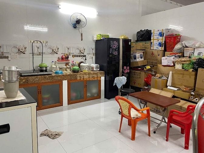 cần bán nhà cấp 4 khu dân cư bình điền (chợ đầu mối bình điền) Q8