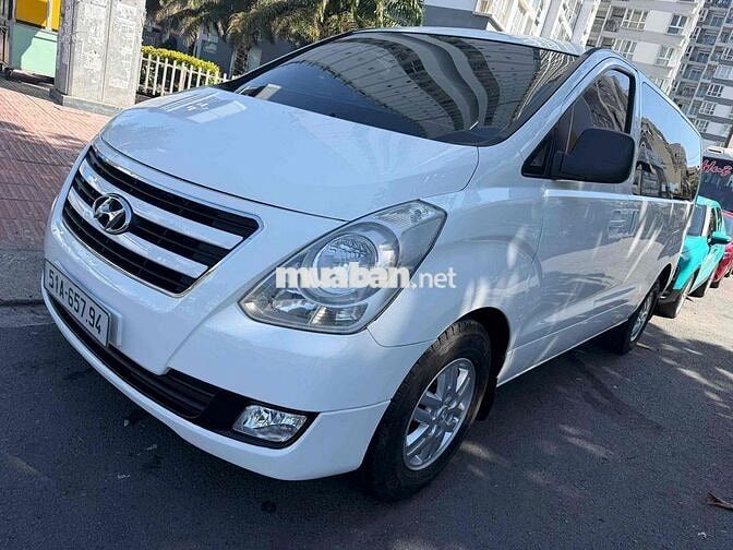Hyundai Starex 2016 9 chỗ Dầu Trắng