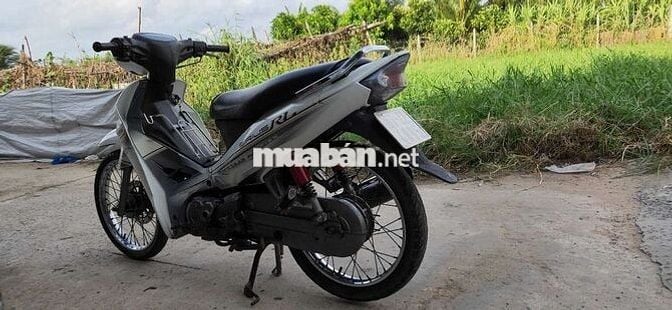 Yamaha Sirius 110 Trắng