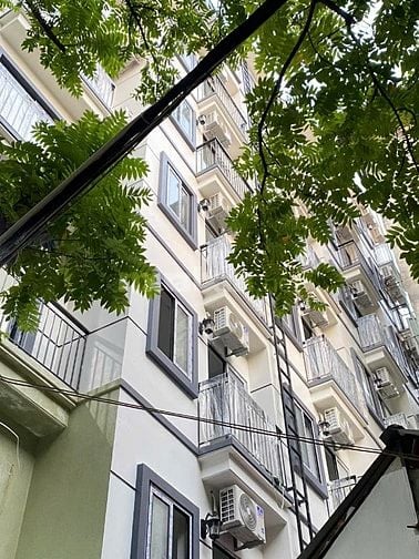 Bán tòa CHDV cao cấp Nguyễn Khang Cầu Giấy 180m2x7T, 34 phòng
