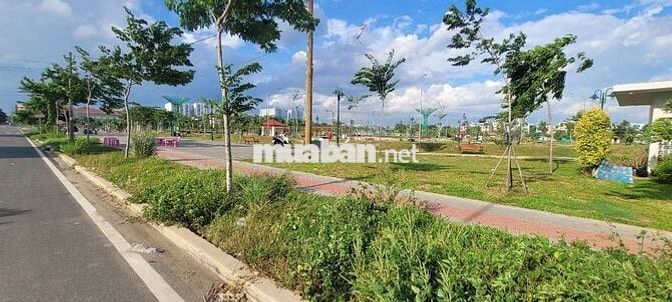 KHU NHÀ ĐỒNG BỘ ĐANG SỬA CHỮA BÀN GIAO MỚI 100% GIÁP BÌNH TÂN 
