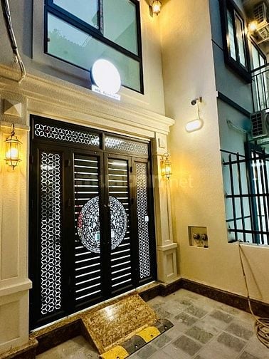 Bán tòa CHDV cao cấp Nguyễn Khang Cầu Giấy 180m2x7T, 34 phòng