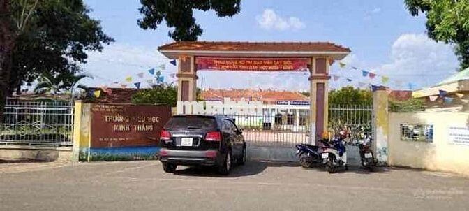 Thanh lý lô đất mặt tiền kinh doanh, sát trung tâm hành chính