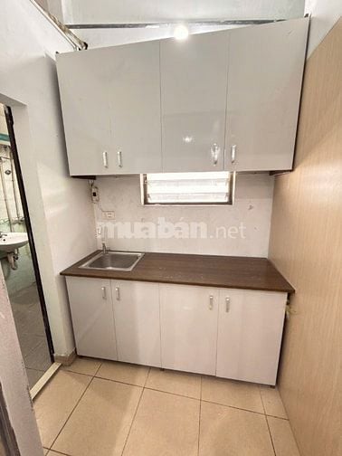 Cho thuê phòng 35m2 khép kín, số 120 Đê La Thành nhỏ - Đống Đa