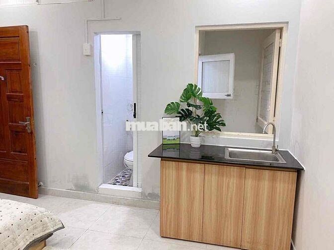 STUDIO CỬA SỔ GIẾNG TRỜI SIU XINH GẦN CHỢ BÀ HOA