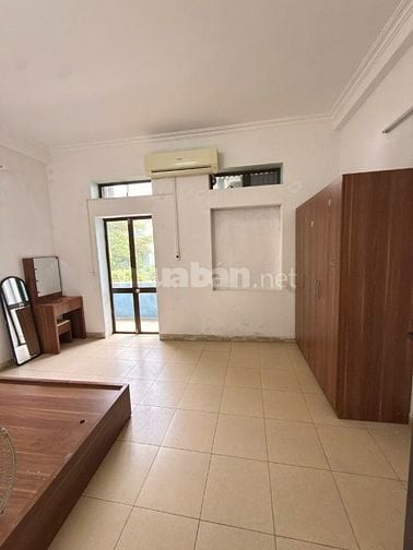 Cho thuê phòng 35m2 khép kín, số 120 Đê La Thành nhỏ - Đống Đa