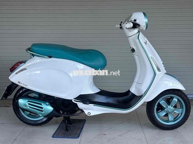Piaggio Vespa 125 iGet Trắng, Xanh
