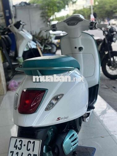 Piaggio Vespa 125 iGet Trắng, Xanh