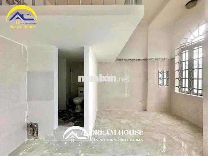 CHO THUÊ PHÒNG BAN CÔNG SIÊU RẺ NGAY NGÃ TƯ BỐN XÃ