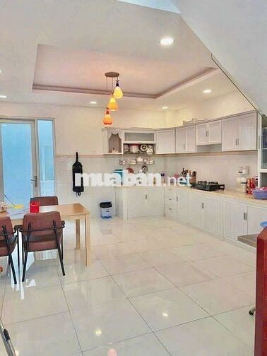 Nhà 1 trệt 2 Lầu sân thượng Đường số 8 BHH B bình tân 