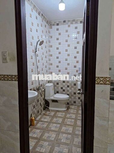 Nhà Chín Chủ Cho Thuê 4,5x12 1Lầu 2pn 2wc