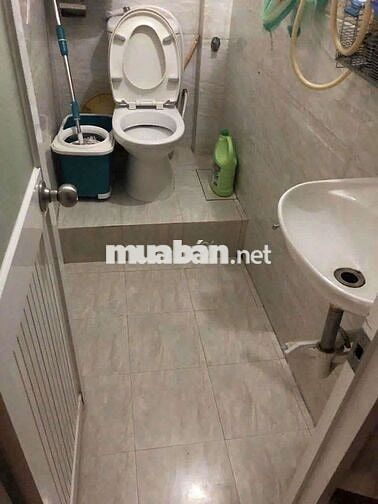 Cho thuê  tầng 1 phạm ngũ lão  .thông ra phố đi  bộ bùi viện  Q1.