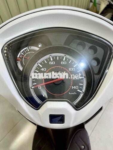 Honda Vision 2015 Trắng BSTP Chính Chủ