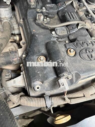 Toyota Innova 2.0E Bạc 7 chỗ