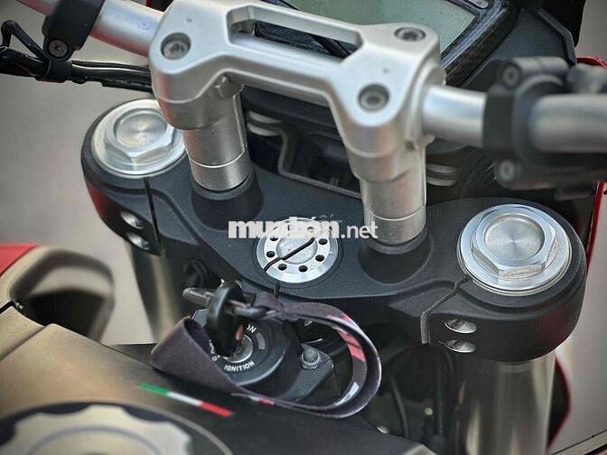 DUCATI HYPERSTRADA 821 ABS 2014