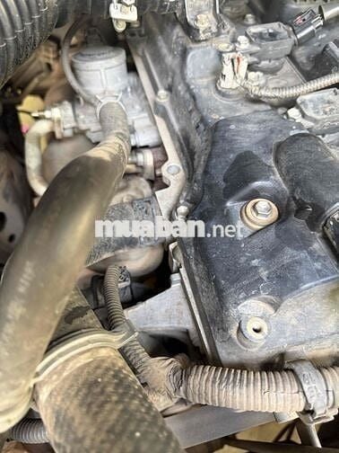Toyota Innova 2.0E Bạc 7 chỗ