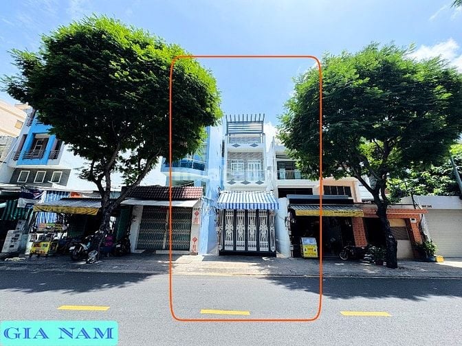 BÁN NHÀ MẶT TIỀN KINH DOANH : 304 PHẠM VĂN CHÍ - P. 4 - Q. 6 - TPHCM